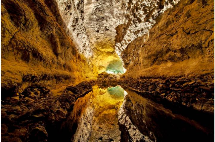 Tour to Timanfaya, Jameos del Agua, Cueva de los Verdes